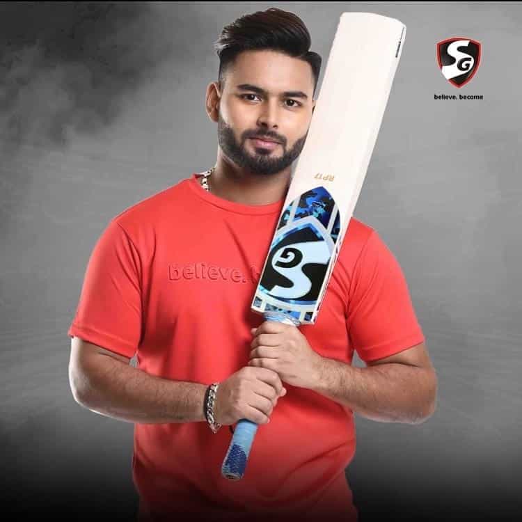 SG RP 17 Grade 1 world’s finest English Willow cricket bat with traditionally shaped for superb stroke (with SG|Str8bat Sensor) - Premium Cricket Equipment