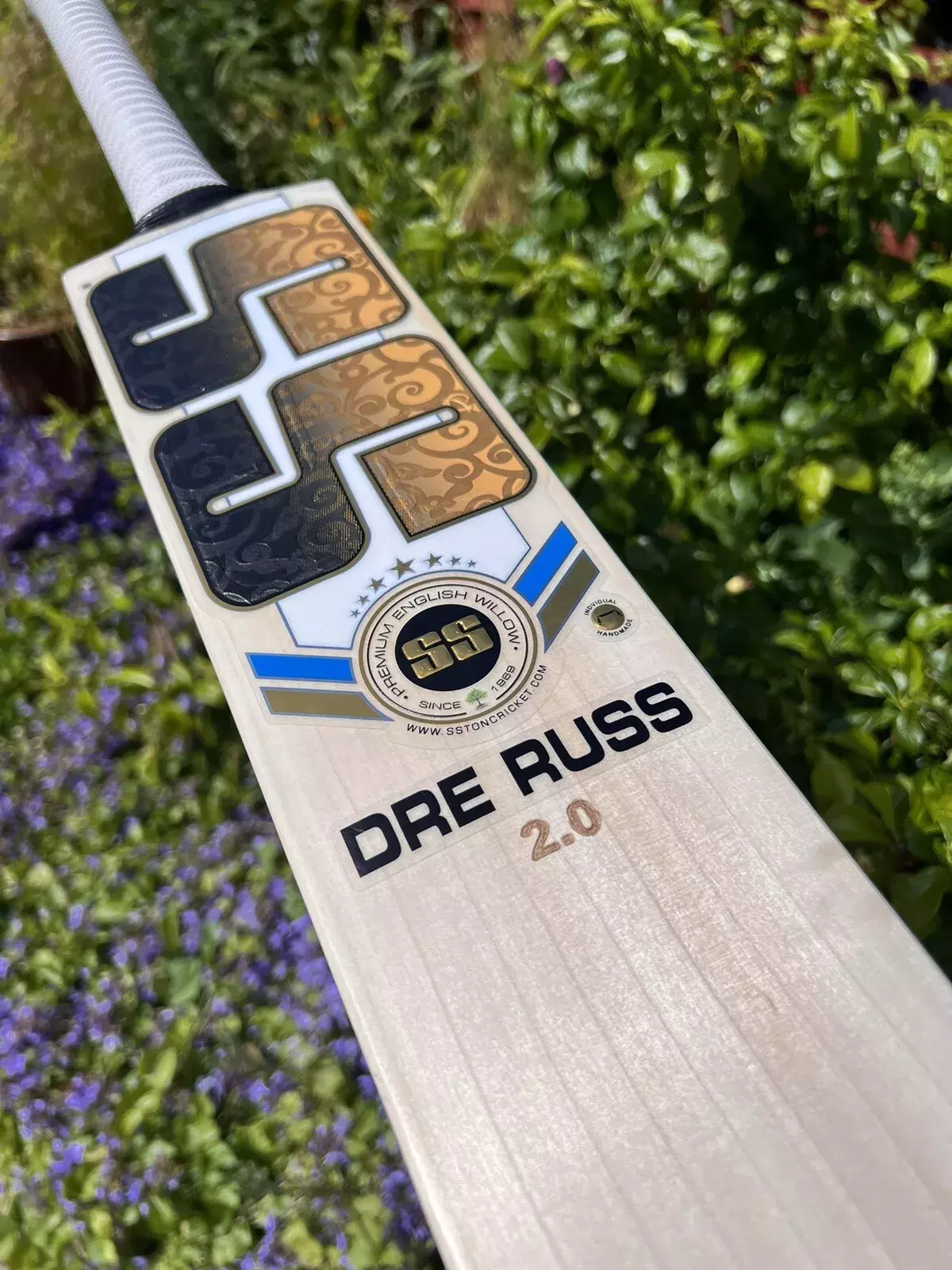 SS TON Dre Russ 2.0 Cricket Bat - Premium Cricket Equipment